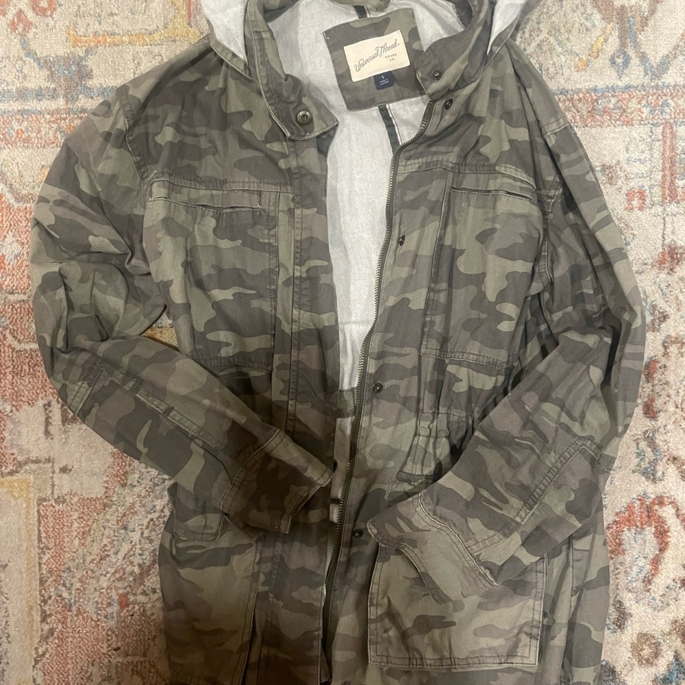 Universal Thread Olive Camouflage Jacket